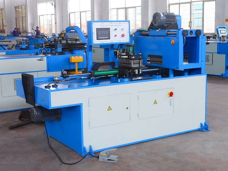 Machine de découpe de tuyaux